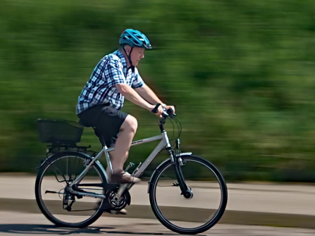 Cycle the Wall